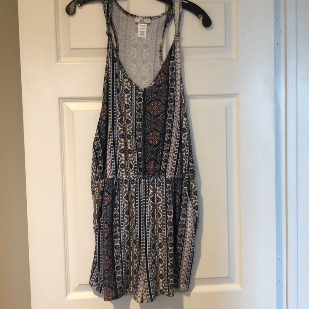 XL juniors. pattern romper with pockets
